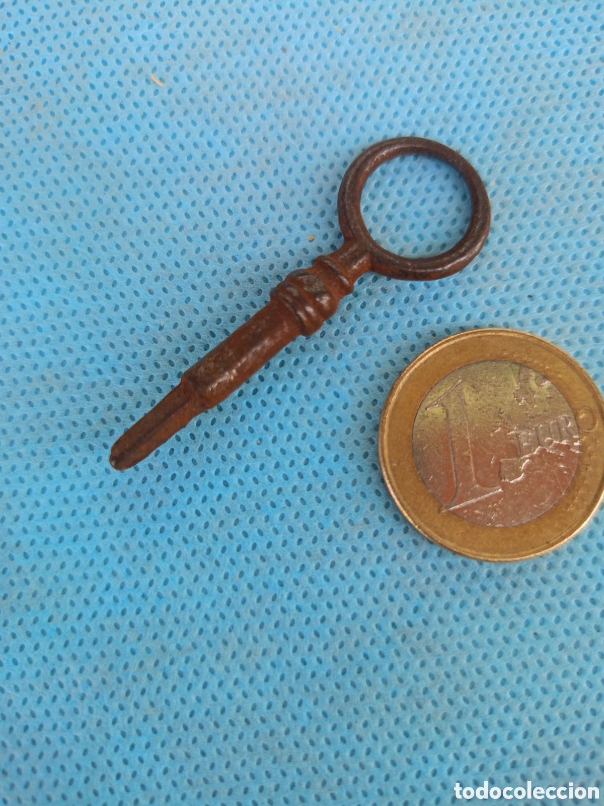 Antiguidades: ANTIGUA LLAVE TRIANGULAR DE HIERRO FORJADO
