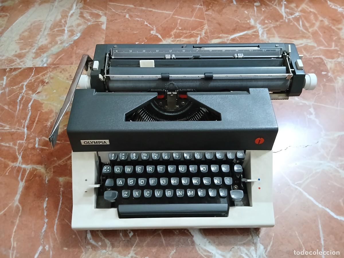 Antiquit&eacute;s: Maquina de Escribir - Olympia International