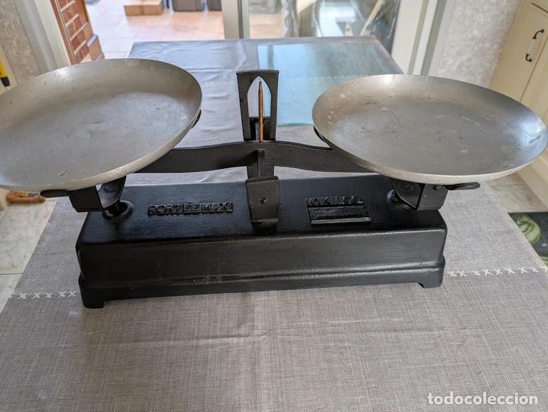 Antiquit&auml;ten: Balanza antigua de hierro fundido 10 kg.
