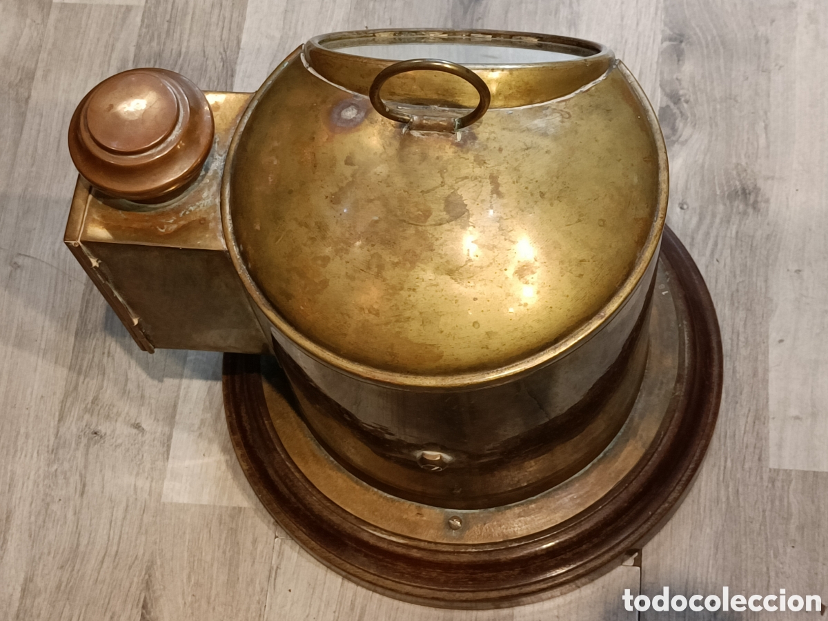 Antig&uuml;edades: Bit&aacute;cora de mesa, lat&oacute;n y madera. - Foto 10