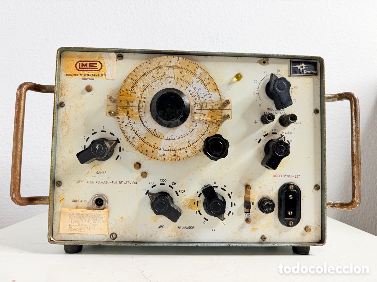 Antig&uuml;edades: generador de se&ntilde;ales de radiofrecuencia (RF) de servicio de la marca LME BCN para restaurar