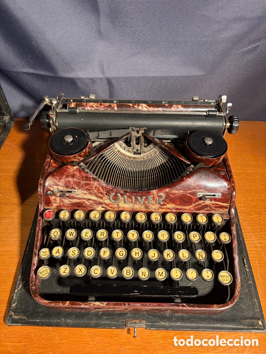 Antig&uuml;edades: RARA MAQUINA ESCRIBIR OLIVER A&Ntilde;OS 30 TECLADO ESPA&Ntilde;0L DE COLECCION.