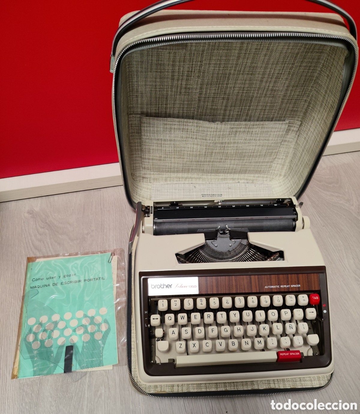 Antig&uuml;edades: M&aacute;quina de escribir Brother Deluxe 1350 y malet&iacute;n