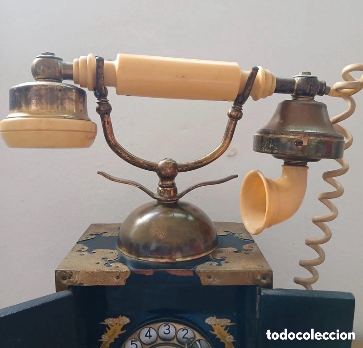 Tel&eacute;fonos: Antiguo tel&eacute;fono oriental en laca China - Foto 3