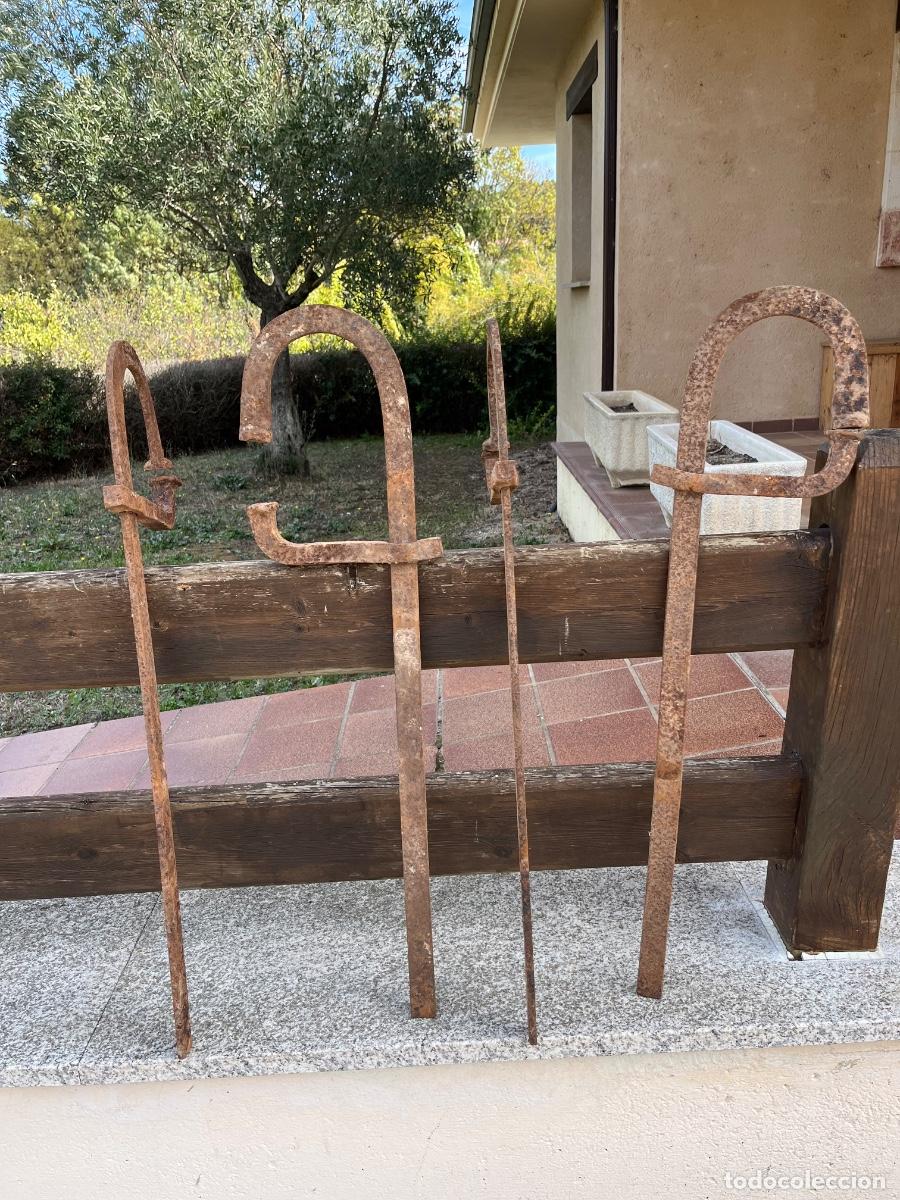 Antig&uuml;edades: Forja, gatos de encofrado, siglo XIX