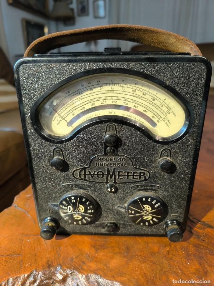 Antig&uuml;edades: MULTIMETRO UNIVERSAL AVOMETER MODELO 4O 17X10X19 CM 2,5 KG
