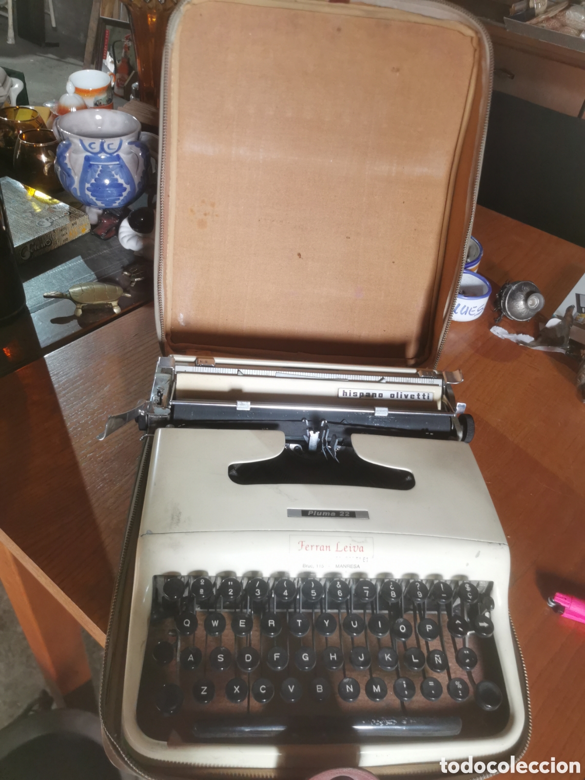 Antig&uuml;edades: Maquina de escribir Hispano Olivetti Pluma 22.buen estado