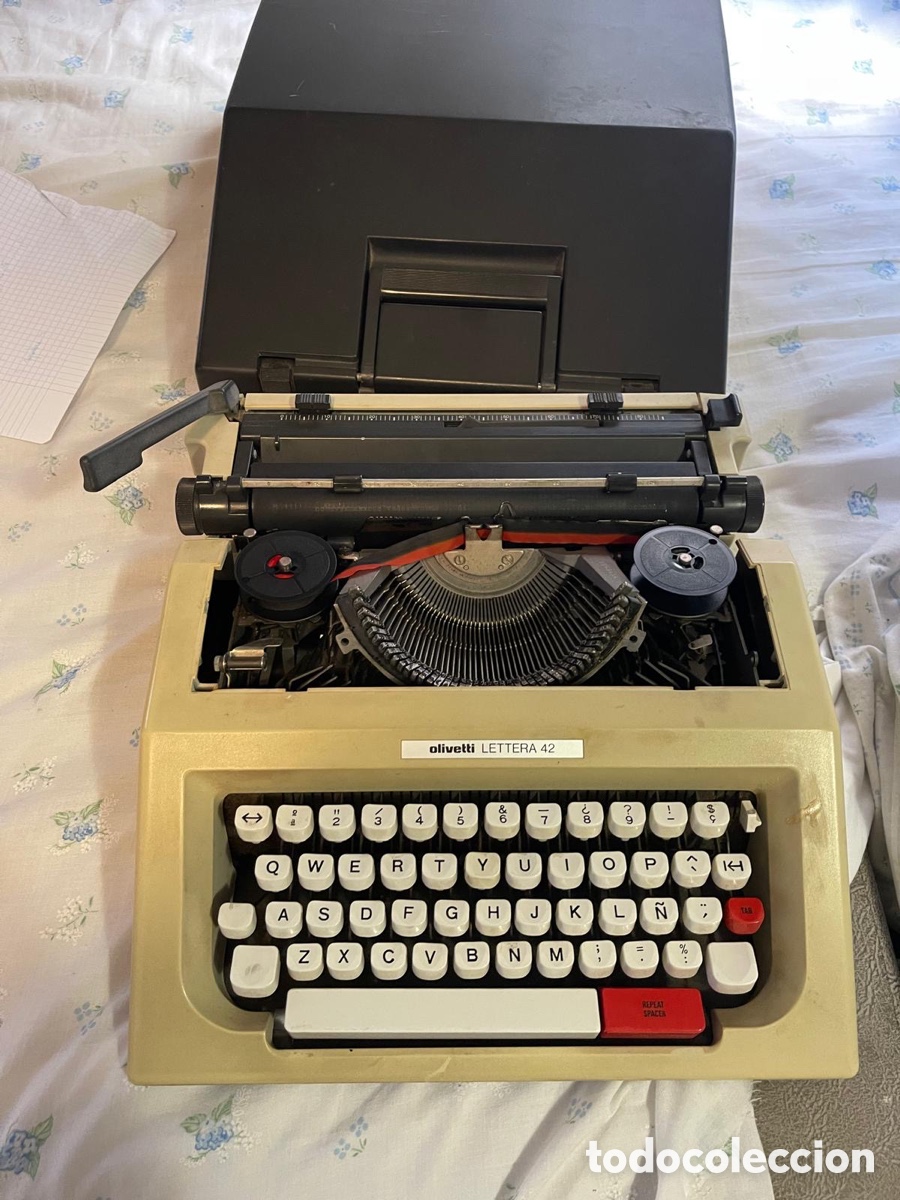 Antig&uuml;edades: Maquina de escribir marca olivetti - Foto 3