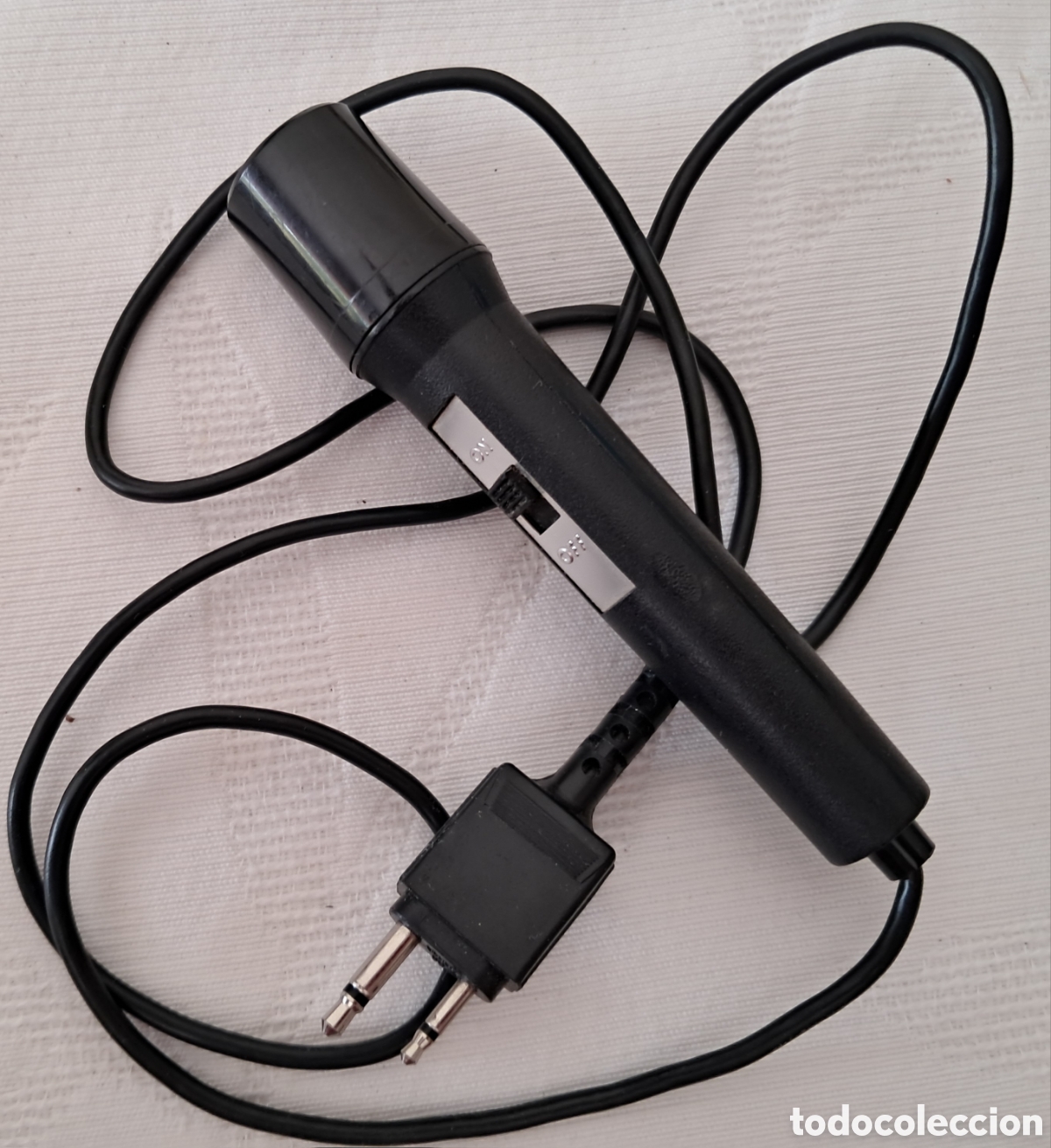 Antig&uuml;edades: Micr&oacute;fono din&aacute;mico vintage de doble clavija para magnet&oacute;fono de casete o bobina abierta