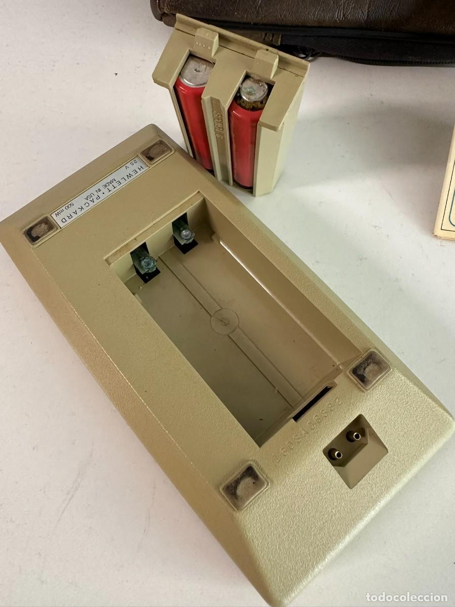 Antig&uuml;edades: Calculadora cient&iacute;fica programable HP-25 - Foto 3