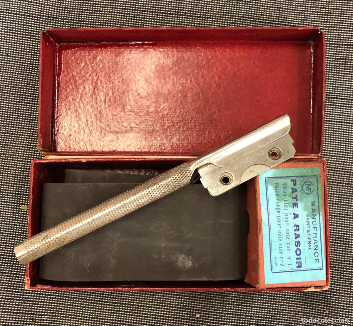Antig&uuml;edades: ESTUCHE BARBERIA CON CUCHILLA BTE. SGDG, BANDA AFILADORA Y CAJA CON 2 CREMAS AFEITAR MF MANUFRANCE