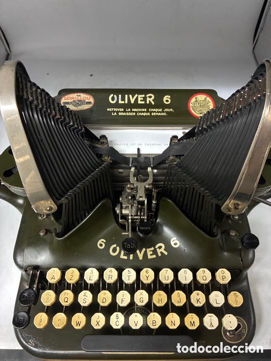 Antig&uuml;edades: M&aacute;quina de Escribir Oliver 6.