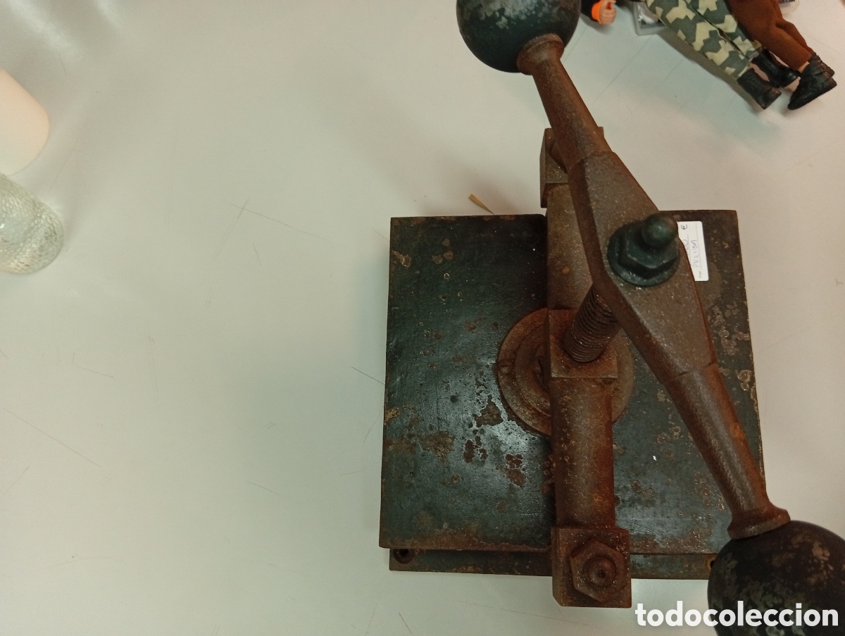 Antig&uuml;edades: Prensa antigua de hierro - Foto 4