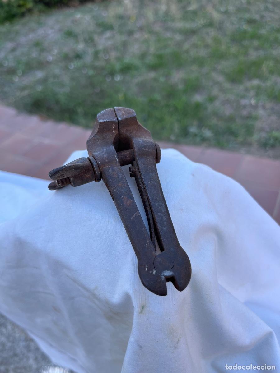 Antig&uuml;edades: Joyero, tornillo de banco - Foto 3