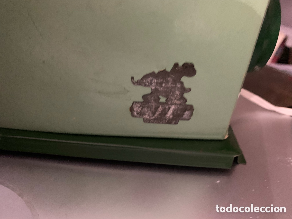 Antig&uuml;edades: PROYECTOR DE CINE NIC CON 2 CAJAS DE PEL&Iacute;CULAS - Foto 8