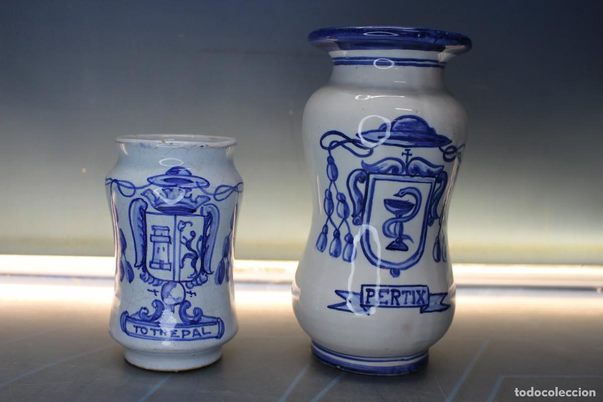 Antig&uuml;edades: Albarelos de farmacia, tarros botica. Cer&aacute;mica de Talavera, Talabricense, a&ntilde;os 70. Pertix y Tothepal