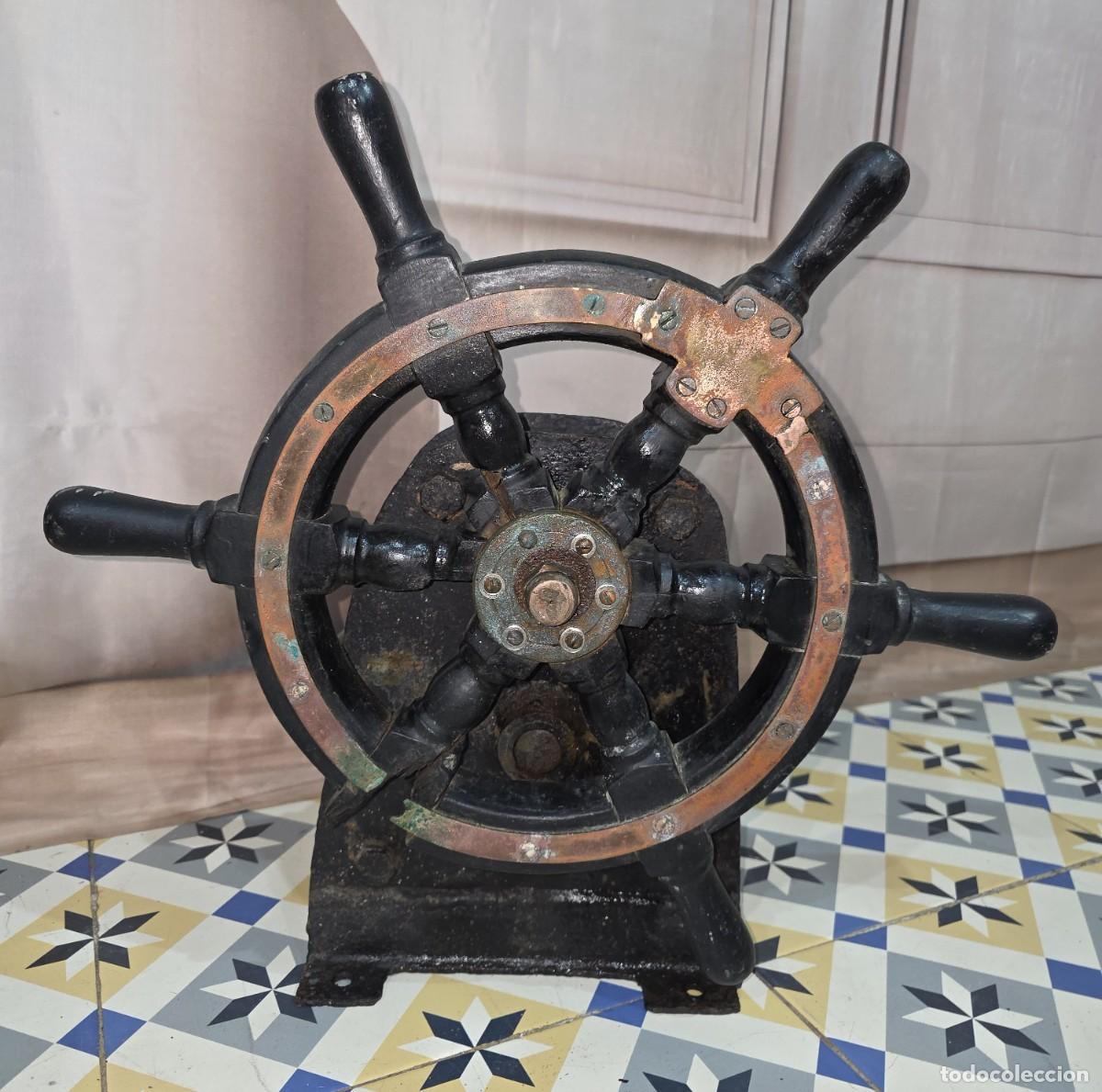 Antig&uuml;edades: Tim&oacute;n de barco antiguo (rueda de gobierno)
