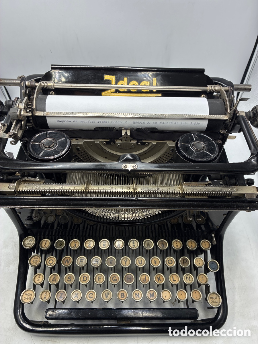 Antig&uuml;edades: M&aacute;quina de Escribir Ideal modelo C. - Foto 1