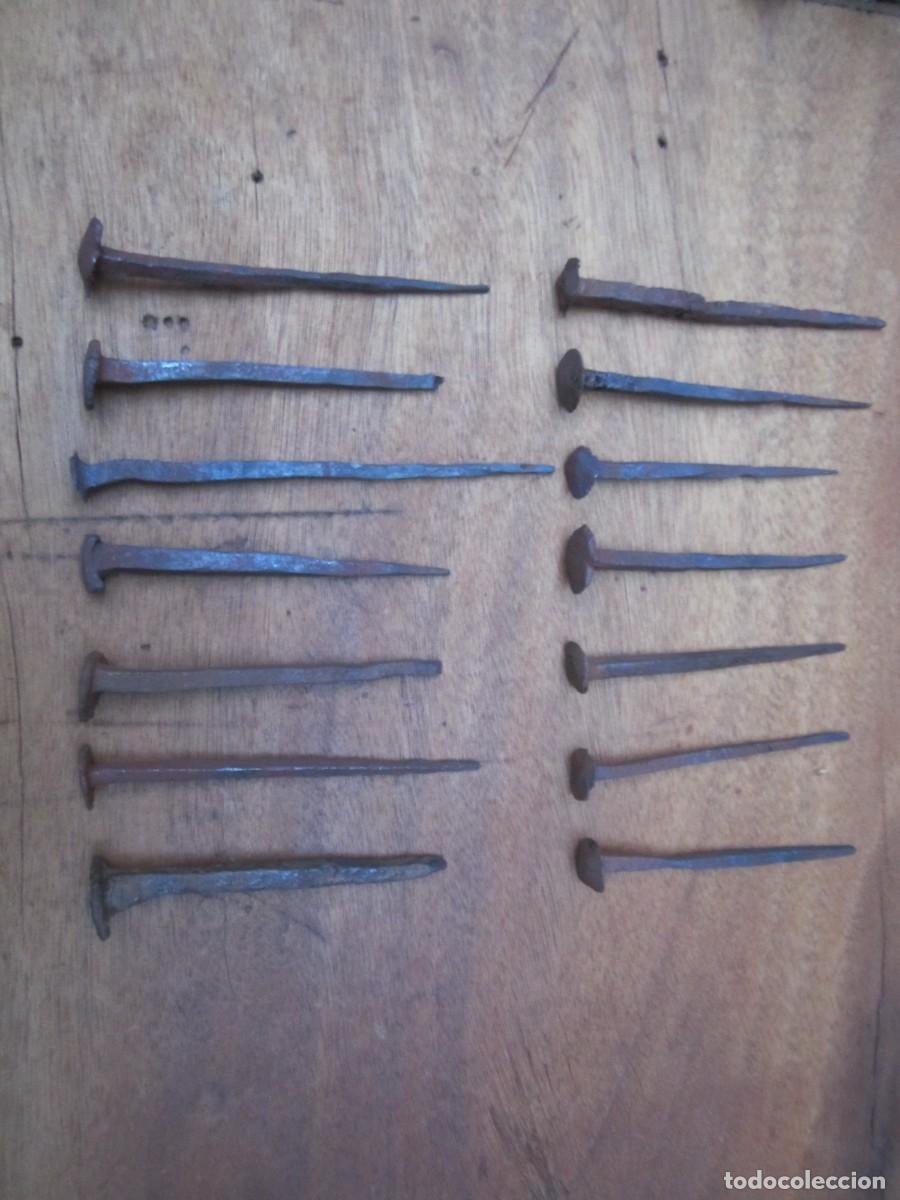 Antig&uuml;edades: Clavos antiguos, lote 14 piezas forja.
