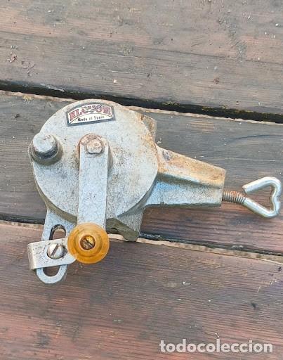 Antig&uuml;edades: Antiguo Afilador Manual de Taller ALEXON Made in Spain (Vintage)