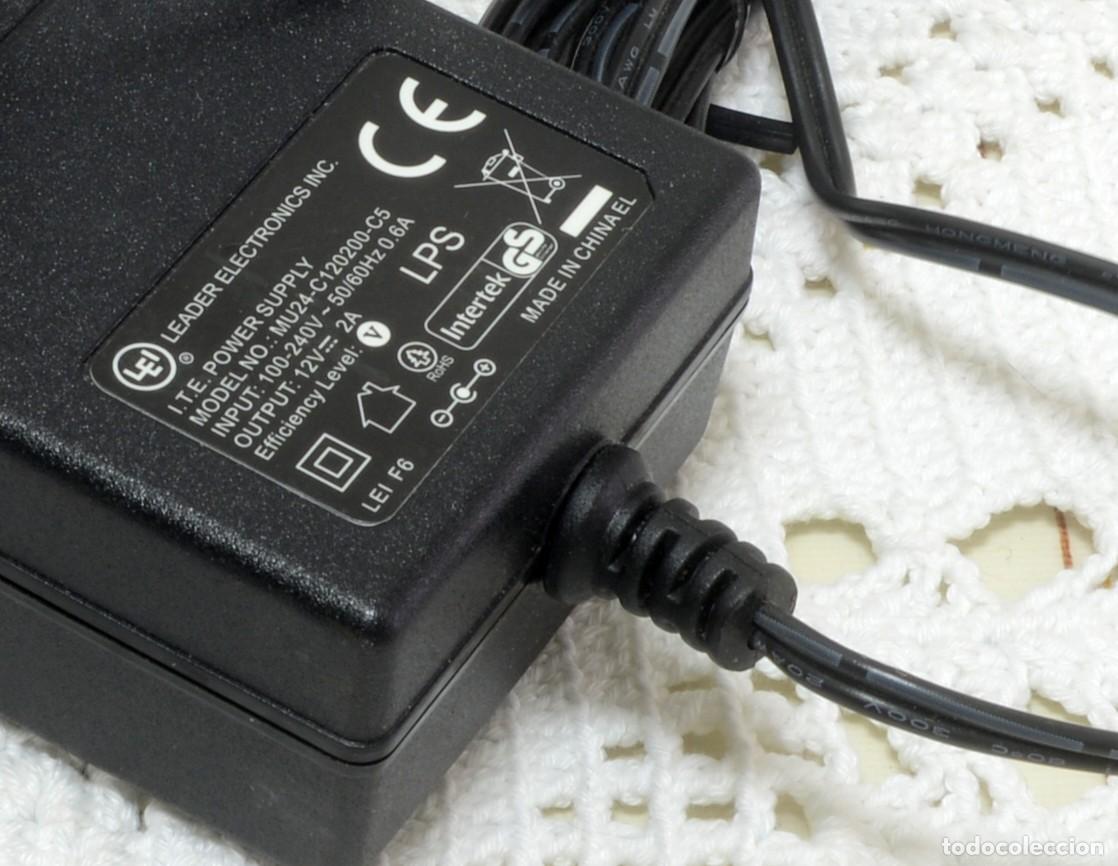 Antig&uuml;edades: Adaptador de corriente 12V (VER ESPECIFICACIONES)