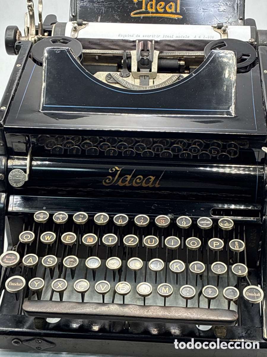 Antig&uuml;edades: M&aacute;quina de Escribir IDEAL.
