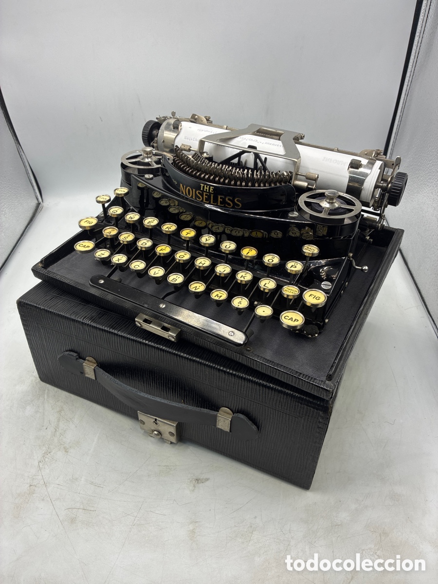 Antig&uuml;edades: M&aacute;quina de Escribir THE NOISELESS con estuche.