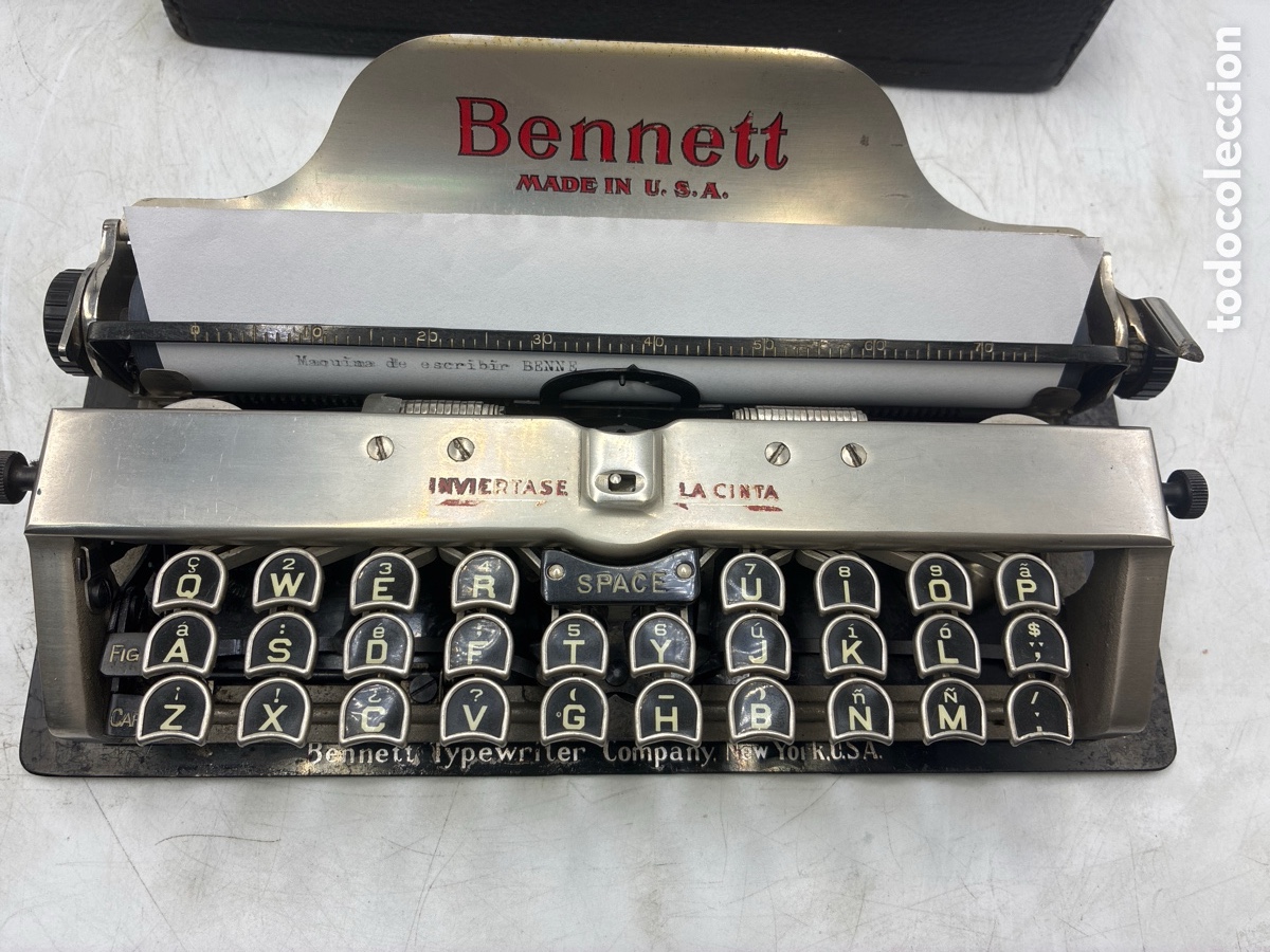 Antig&uuml;edades: M&aacute;quina de escribir Bennett. - Foto 2