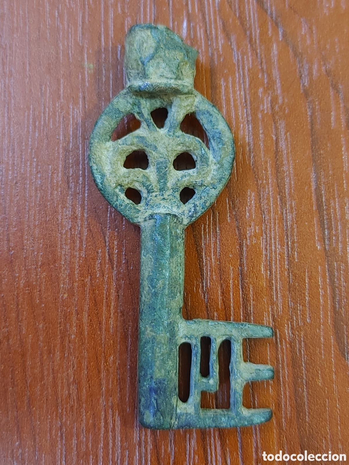 Antig&uuml;edades: Llave carolingia realizada en bronce. - Foto 5