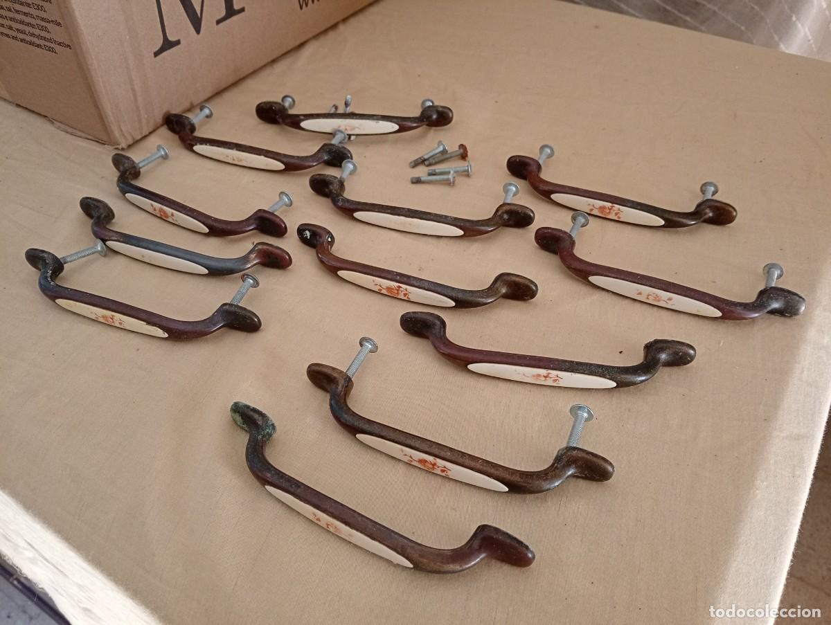 Antig&uuml;edades: Tiradores asas antiguos vintage para mueble