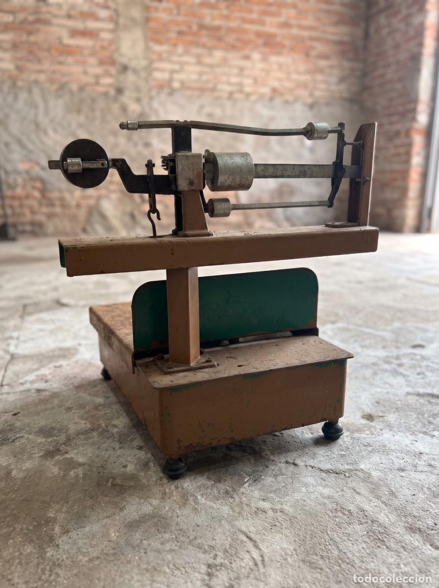 Antig&uuml;edades: Antigua B&aacute;scula de Plataforma Industrial (Romana de Hierro) &ndash; Vintage / Decoraci&oacute;