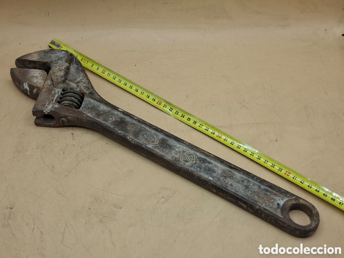 Antig&uuml;edades: Antigua llave inglesa grande cemsol extra 46 cm