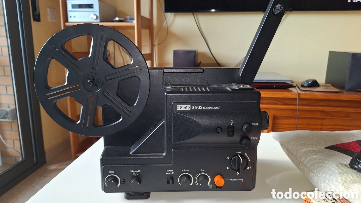 Antig&uuml;edades: Proyector Eumic S932 Super soud m&aacute;s accesorios - Foto 2