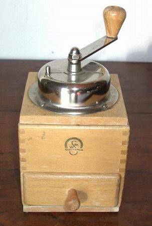 Antiquit&auml;ten: MOLINILLO DE CAFE