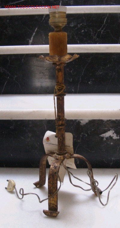 Antig&uuml;edades: PIE DE LAMPARA - Foto 1