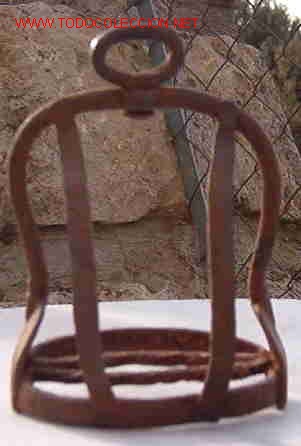 Antig&uuml;edades: Estribo antiguo. - Foto 1
