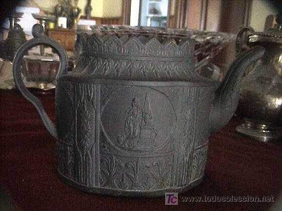 Oggetti Antichi: CAFETERA  TETERA CON RELIEVES. SIGLO XVIII-XIX. MIDE  14 CM. X 23 CM. X 10 CM.