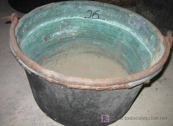 Antig&uuml;edades: Olla antigua de 40 cms de di&aacute;metro - Foto 1