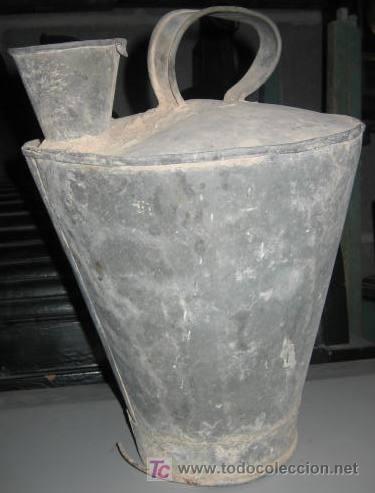 Antig&uuml;edades: Botijo de zinc, INCOMPLETO
