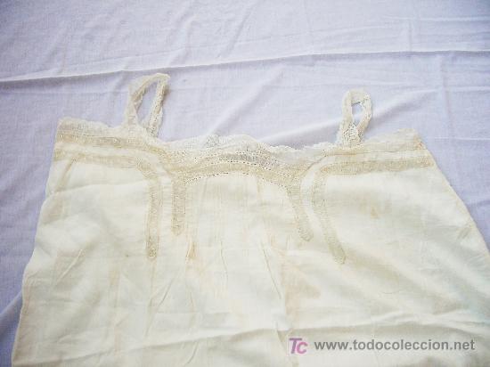 Antig&uuml;edades: Camis&oacute;n antiguo con puntillas. - Foto 2