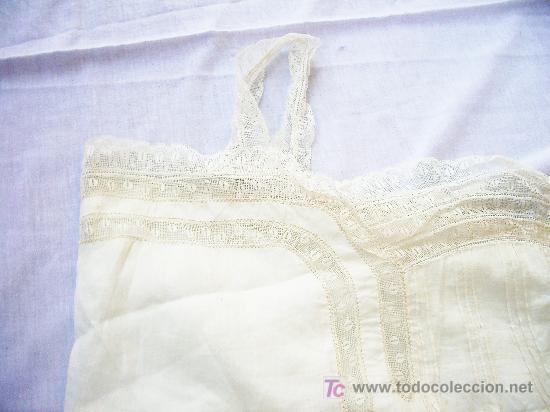 Antig&uuml;edades: Camis&oacute;n antiguo con puntillas. - Foto 3