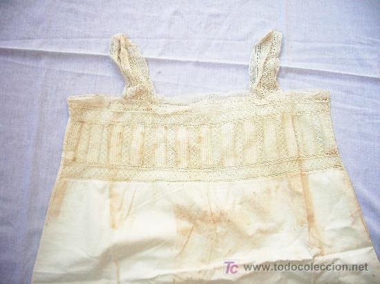 Antig&uuml;edades: Camis&oacute;n antiguo con puntillas. - Foto 2