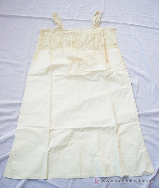 Antig&uuml;edades: Camis&oacute;n antiguo con puntillas. - Foto 1