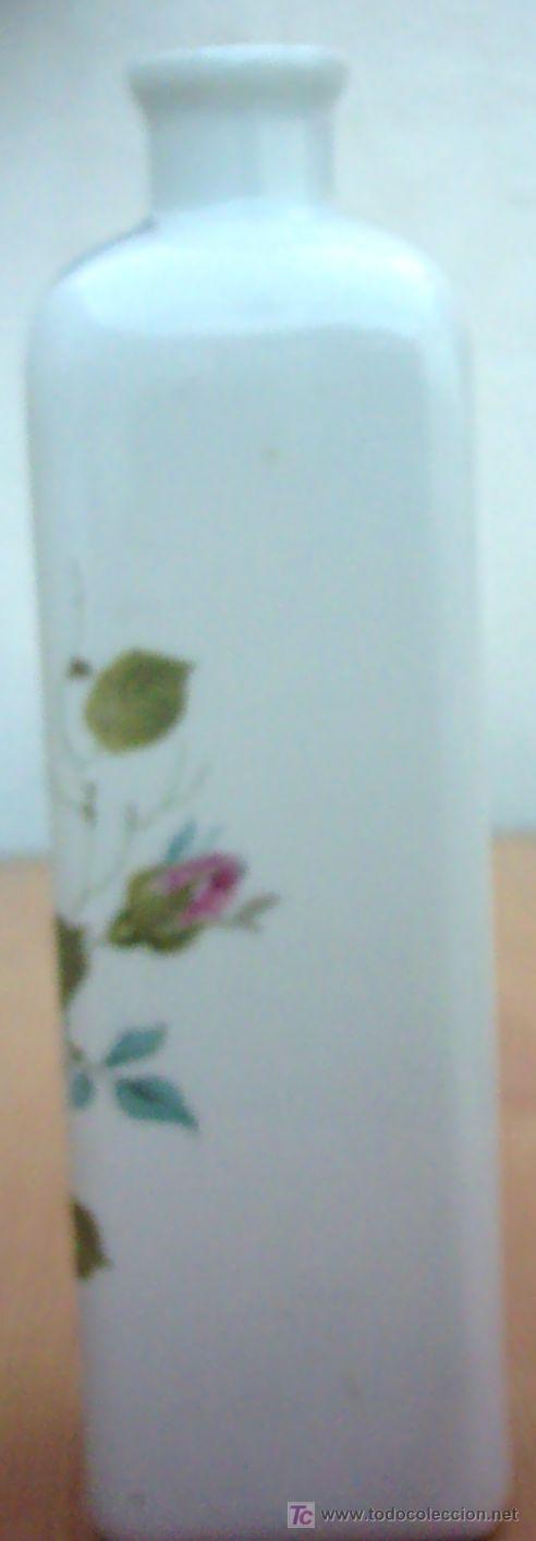 Antig&uuml;edades: ANTIGUA BOTELLA DE PORCELANA - Foto 2