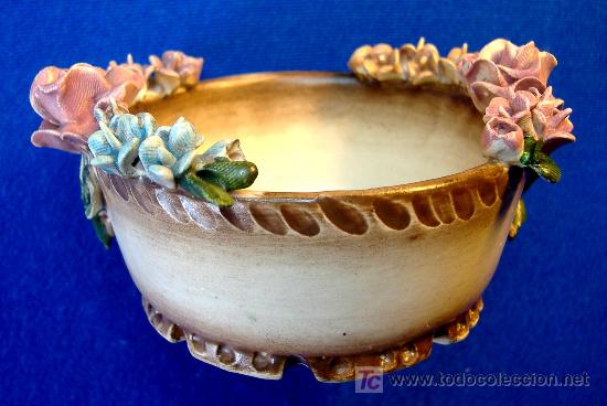 Antig&uuml;edades: CESTILLO DE CAPODIMONTE DECORADO CON FLORES - Foto 2