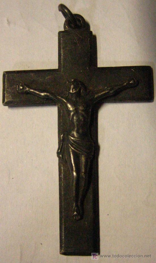 Antig&uuml;edades: Crucifijo met&aacute;lico de 45 cms - Foto 1