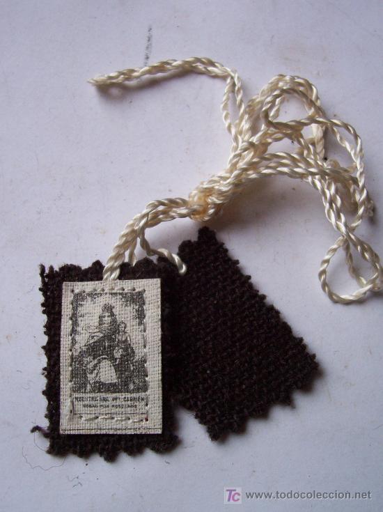 Antig&uuml;edades: mini escapulario de ntra se&ntilde;ora del carmen (2,2x3,5cm aprox) - Foto 1