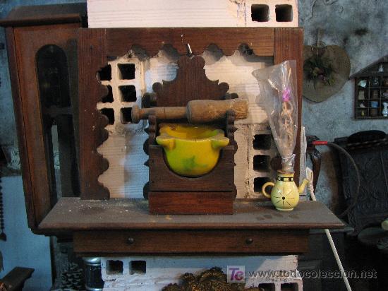 Antig&uuml;edades: Antiguo porta mortero de pared - Foto 1