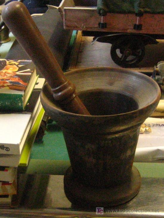 Antig&uuml;edades: Mortero de hierro, 165 cms de altura - Foto 1