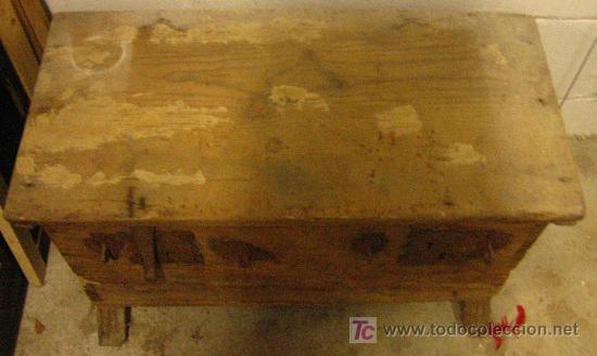Antig&uuml;edades: Arqueta de madera, 75 x 36 x 39 cms - Foto 1